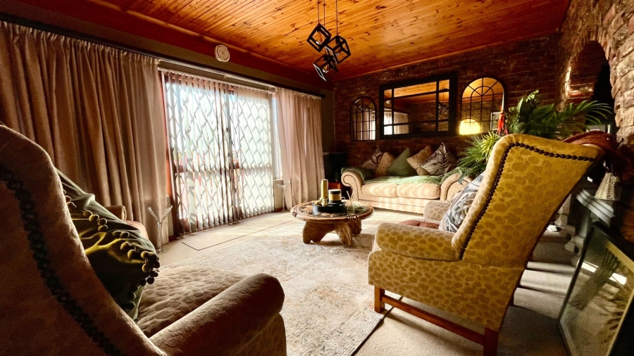 4 Bedroom Property for Sale in Heiderand Western Cape